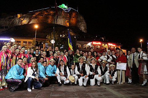 NEÜ 1. Uluslararası Halkoyunları Festivali gala gecesiyle sona erdi