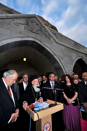 Patrik Bartholomeos, Aziz Nikolas Manastırı’nı açarak ayin yönetti